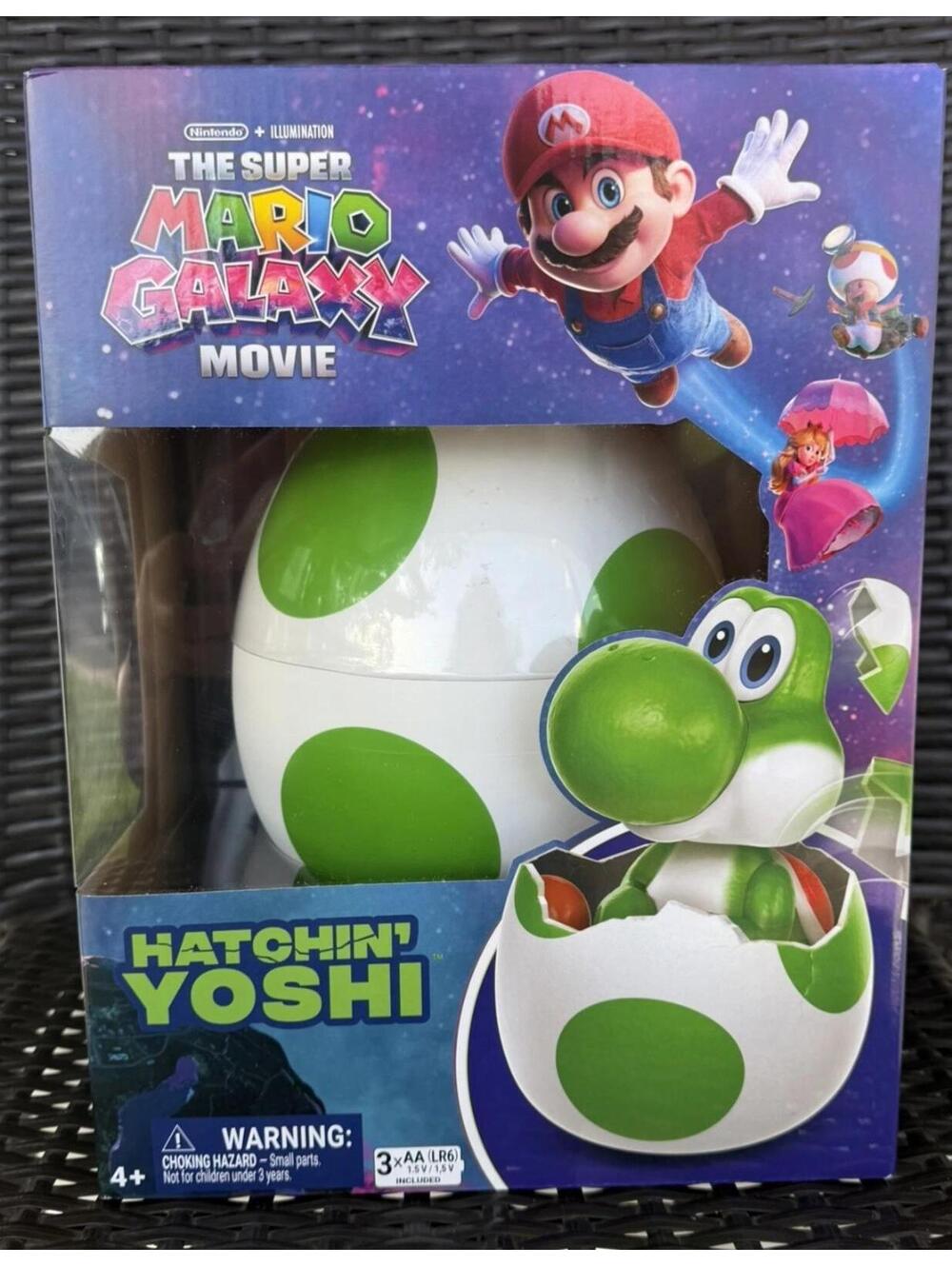 Hatchin' Yoshi from The Super Mario Galaxy Movie, Interactive Yoshi Figure